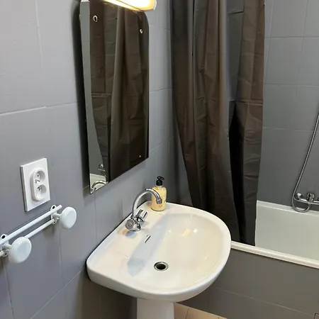 Διαμέρισμα T2 Avec Terrasse Privee, 4 Couchages, Proche De La Cure Thermale, Centre-ville Amélie-les-Bains-Palalda
